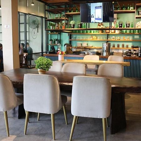 Crew Express Hotel Lubukpakam Kültér fotó
