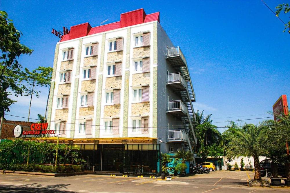 Crew Express Hotel Lubukpakam Kültér fotó
